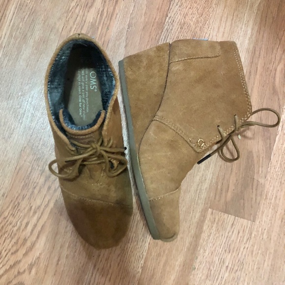 Toms Desert Suede Wedges - Picture 2 of 3